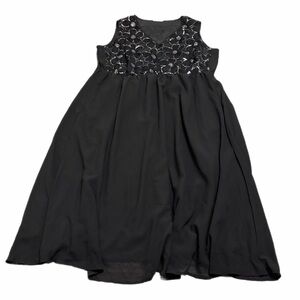 BloomChic Sequin Floral Embroidered Maxi Dress with Pockets (Black/Silver) 18/20